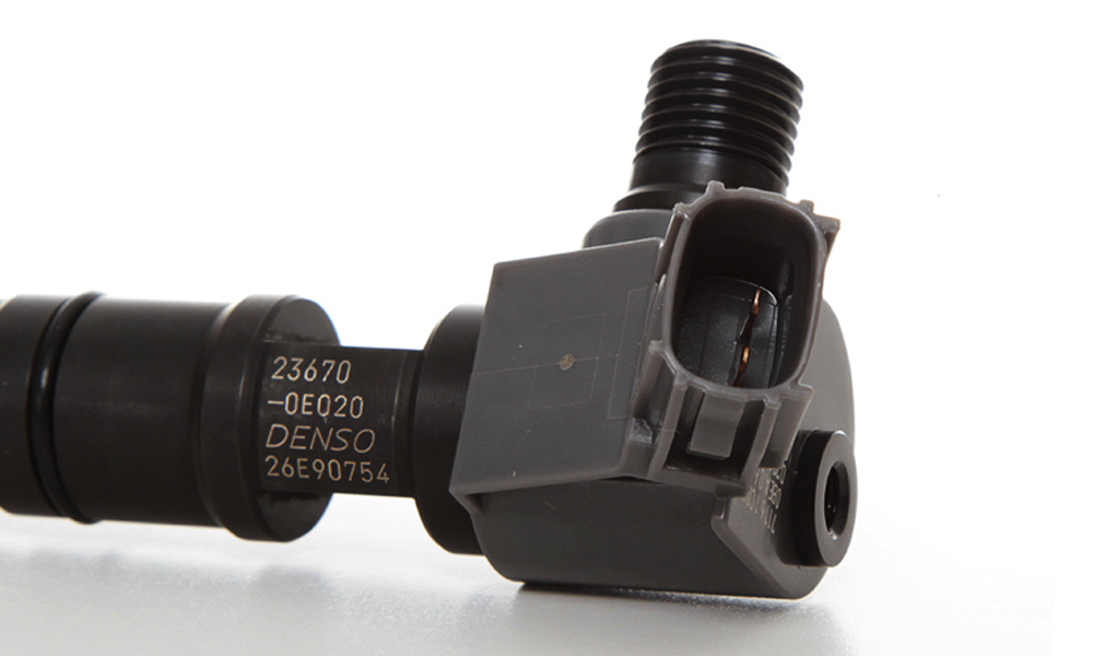 Inyector Genuino  Toyota Hilux 2.4L 2016-2018 DENSO 23670-0E020 / 23670-09430 / 23670-11020 / 23670-19025 COD. DENSO 295700-0560 9729570-056 — Denso
